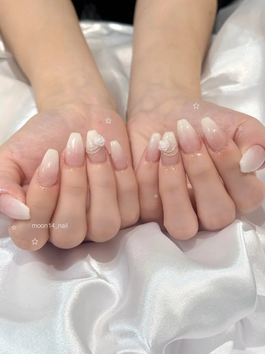 ネイル ジェルネイル グラデーション オフィスネイル パラジェル シンプルネイル ハンドネイル natsuki 💫のネイルデザイン