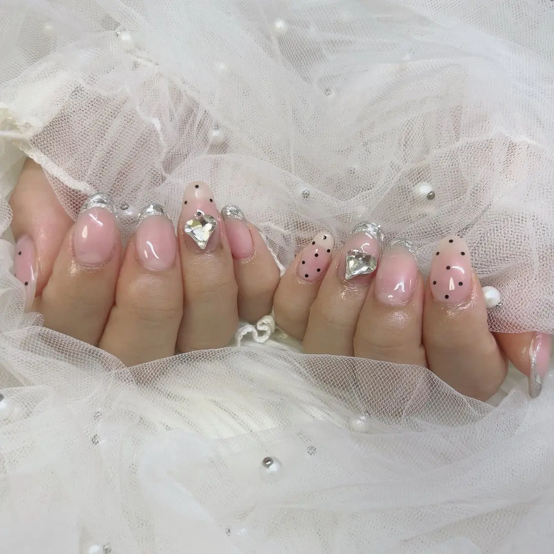 ネイル ハート ゴン 🦋のネイルデザイン