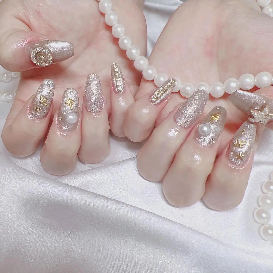 ネイル オーロラネイル フットネイル フレンチネイル ジェルネイル 韓国ネイル ハンドネイル ハンドケア 【ENサロン】 Rei🎀Nailのネイルデザイン