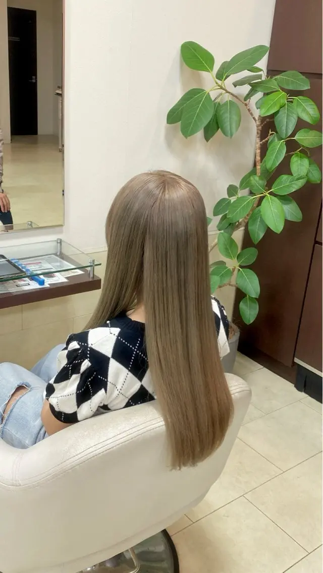 カラー ブリーチ ヘアカラー さ やかのヘアスタイル