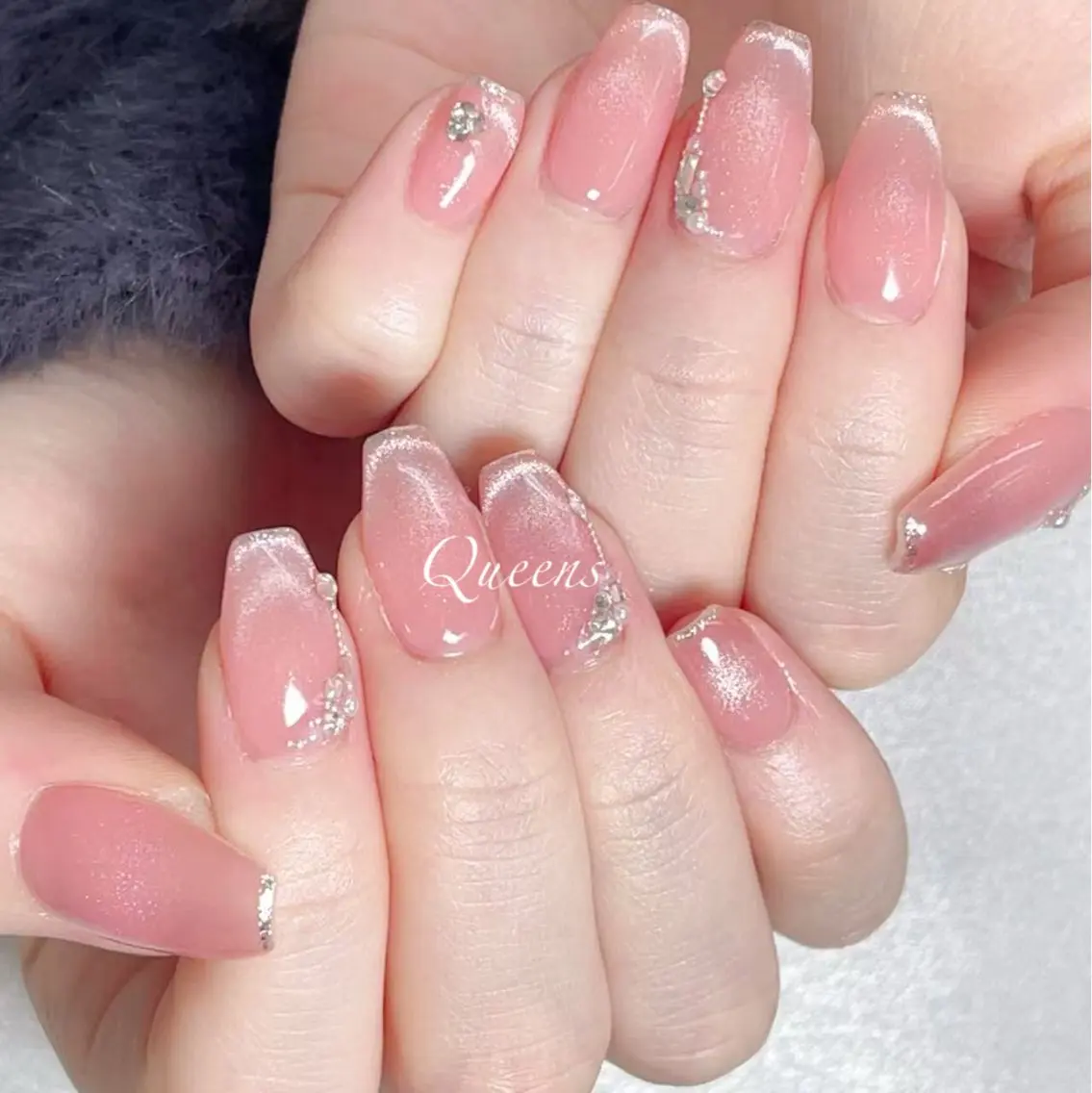ネイル ハンドネイル Queens テイのネイルデザイン