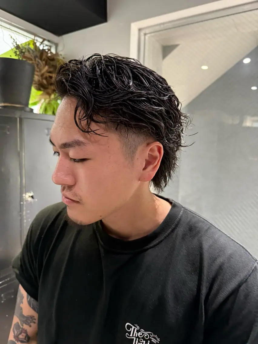 ショート カット パーマ 山影✨バレイヤージュ ハイライト✨メンズ◎のヘアスタイル
