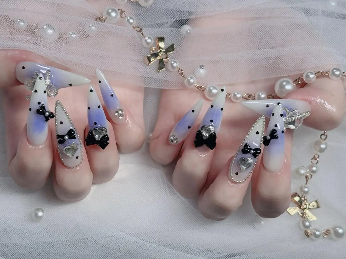 ネイル オーロラネイル チークネイル フットネイル ジェルネイル 韓国ネイル ハンドネイル H.baby Nail Salonのネイルデザイン