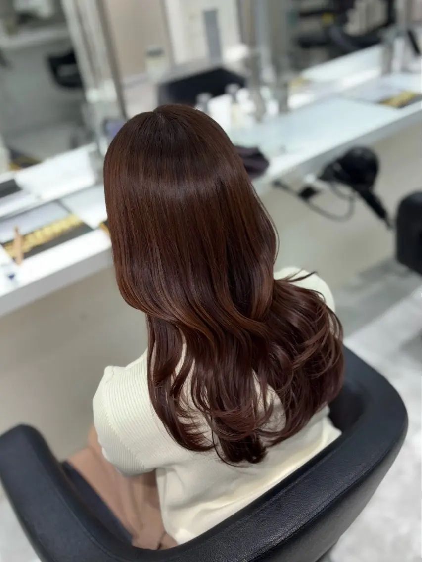 ロング カラー 盛れる上質ワンホン ヘア🤍YUME🤍のヘアスタイル