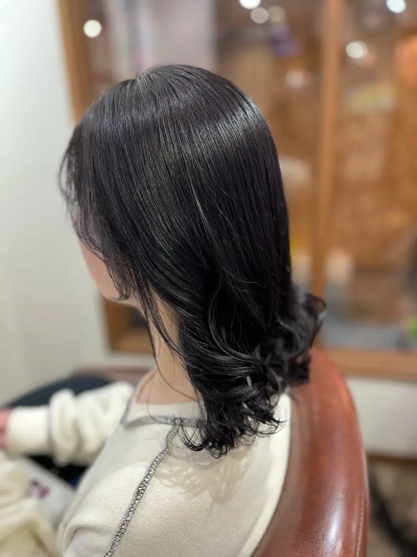 ミディアム カラー 黒髪 ヘアカラー 小片 百音のヘアスタイル