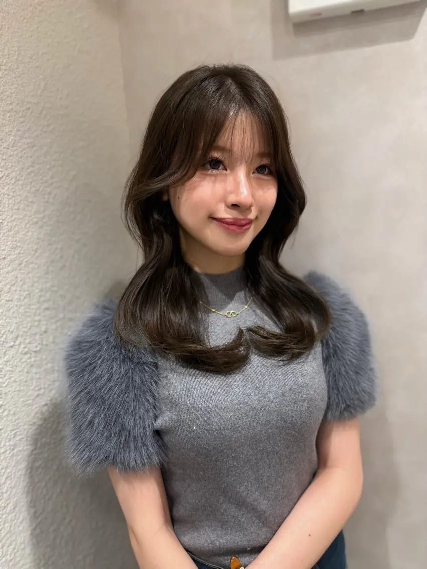 ロング くびれヘア 韓国風ヘア レイヤーカット おくれ毛 小顔カット カット ヘアカラー 韓国ヘア/レイヤー/ 前髪/髪質改善/石川のヘアスタイル