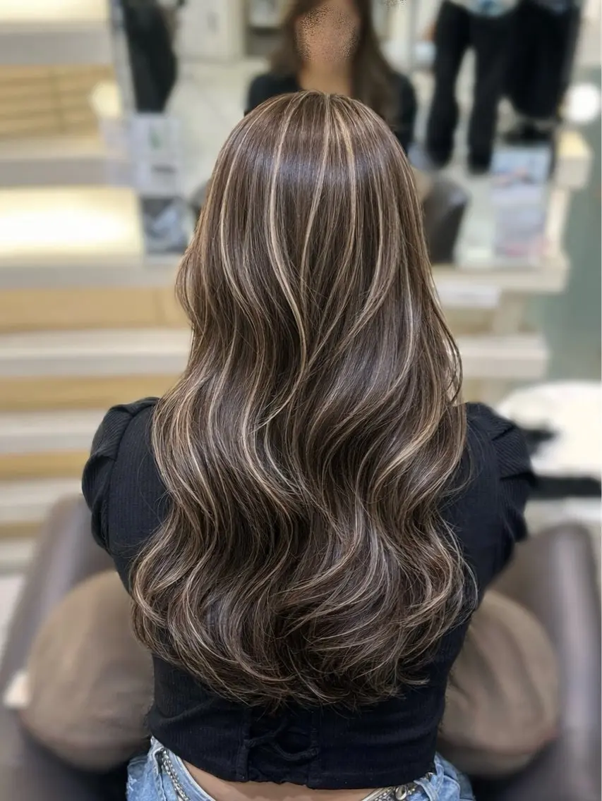 ロング カラー カット ヘアカラー トリートメント 🤍ハイライト/ レイヤー/銀座🤍のヘアスタイル
