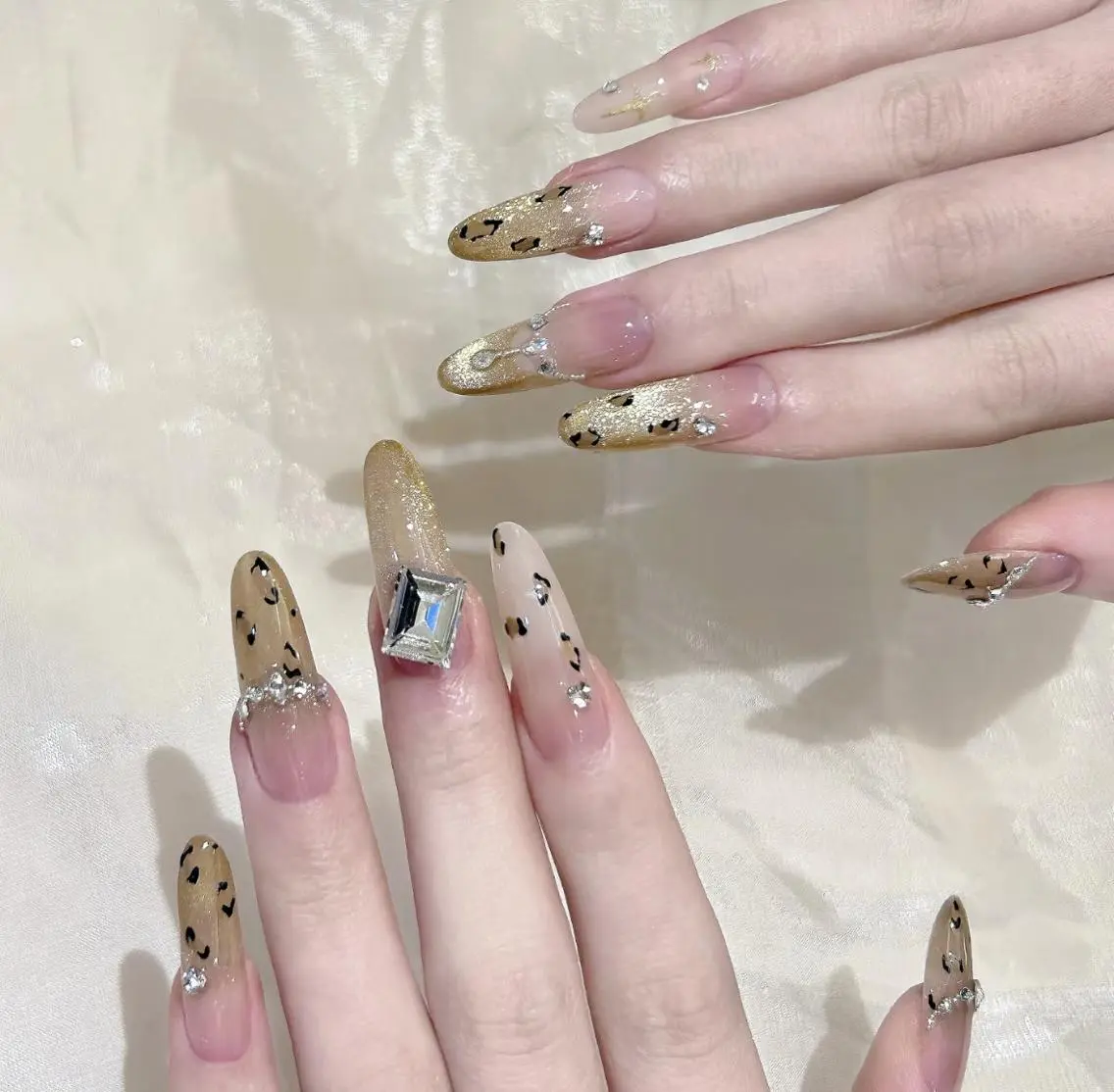 ネイル ハンドネイル Pure&Rich Nailのネイルデザイン