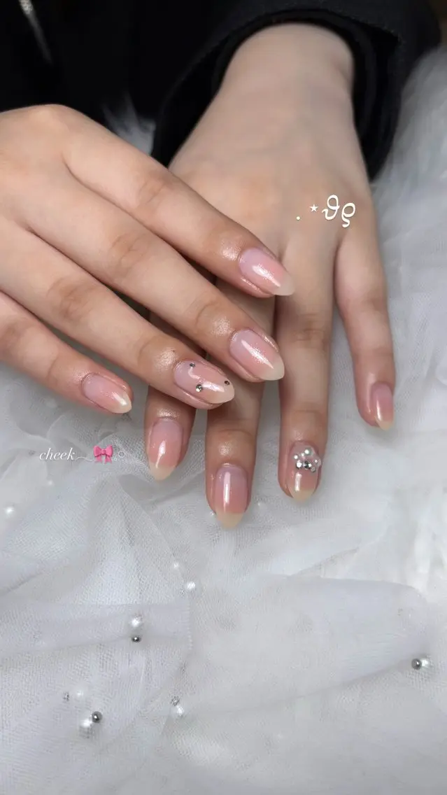 ネイル ハンドネイル 𝑬𝑹𝑰𝑲𝑨 𓂃🎀𓈒𓏸のネイルデザイン