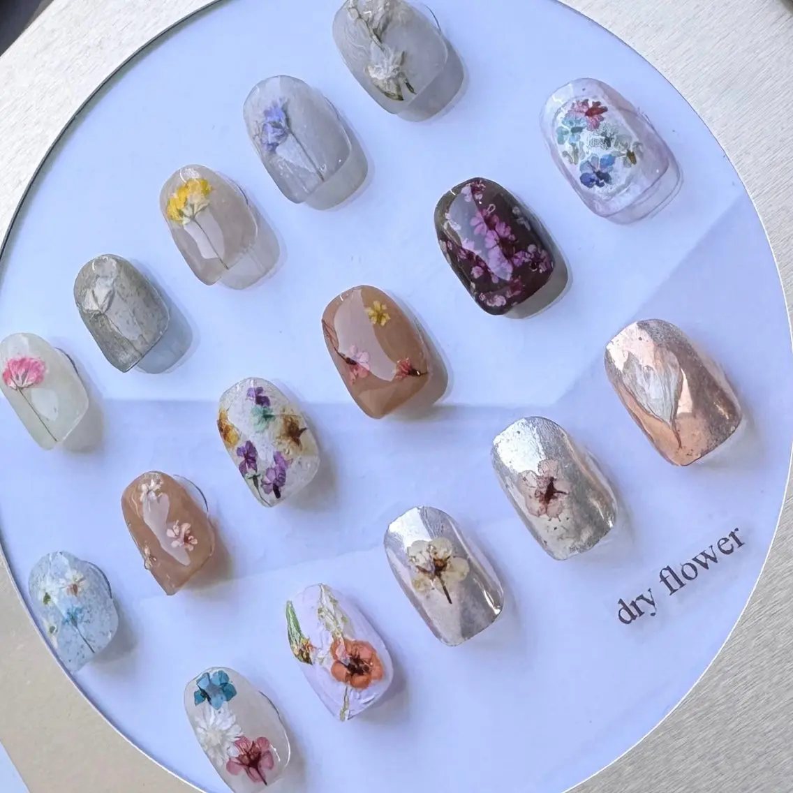 ネイル フラワーネイル ミラーネイル 春ネイル ハンドネイル pointillé .ayaのネイルデザイン
