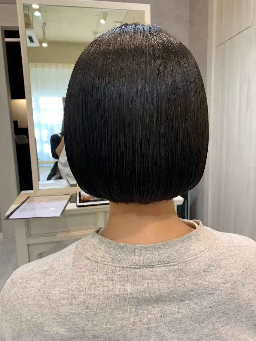 ショート カラー 切りっぱなしボブ ボブ カット ヘアカラー トリートメント Yuuki🌷名古屋 栄 カラー/ボブのヘアスタイル