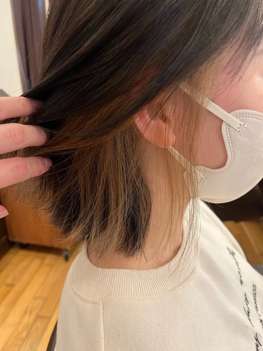 ミディアム カラー ブリーチ インナーカラー 齊藤 衣梨佳のヘアスタイル
