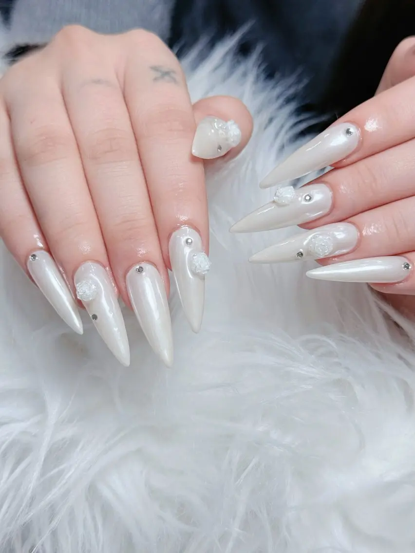 ネイル ボルドー チークネイル 長さ出し フレンチネイル ジェルネイル ハンドネイル VANI Belle Nailのネイルデザイン