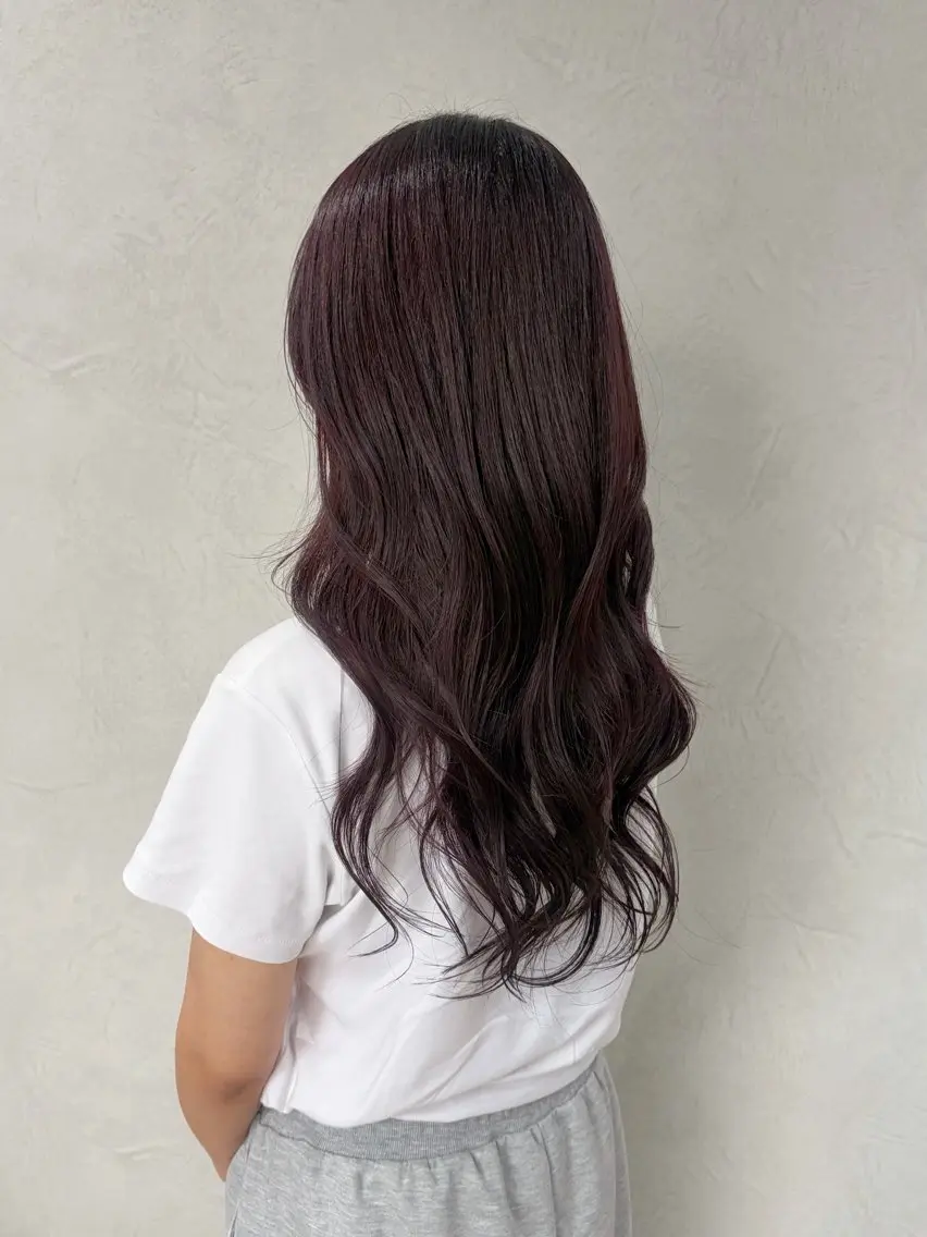 ロング ヘアカラー トリートメント Uni. wakabaのヘアスタイル