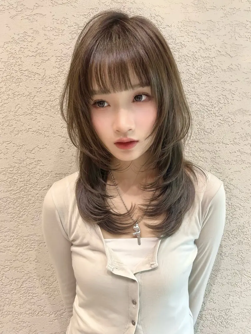 ミディアム カラー カット ヘアカラー トリートメント 興津/韓国レイヤー ダブルカラー美髪縮毛のヘアスタイル