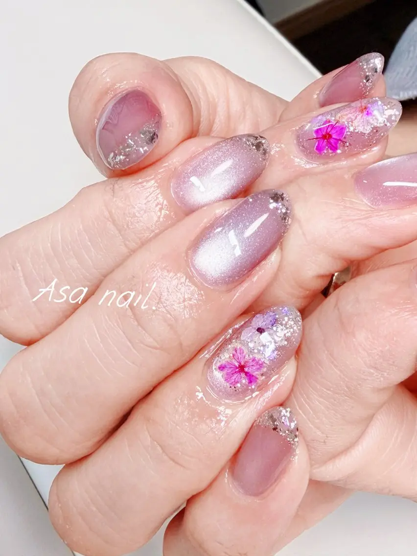 オフ込み　✨マグネット+フレンチ✨小さいパーツ付け放題の写真