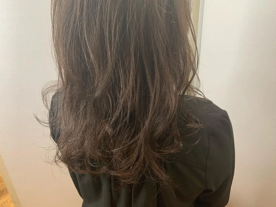 ロング カラー ベージュカラー ピンクカラー ピンクベージュ カット ヘアカラー トリートメント 【Uneユヌ】菊地 春那のヘアスタイル