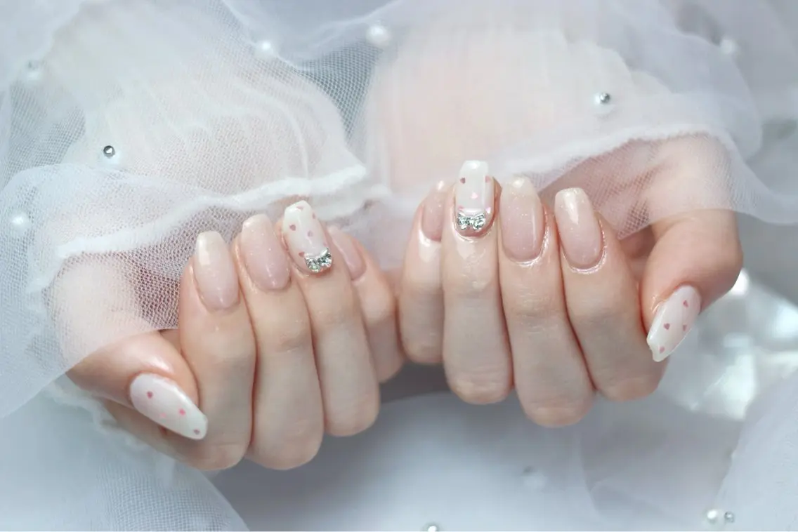 ネイル ドット オフィスネイル リボン シンプルネイル 春ネイル ハンドネイル nail salon CUOREのネイルデザイン