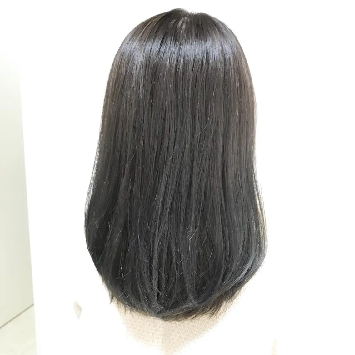 セミロング カラー アッシュ 縮毛矯正 Miru by INCE HAIRのヘアスタイル