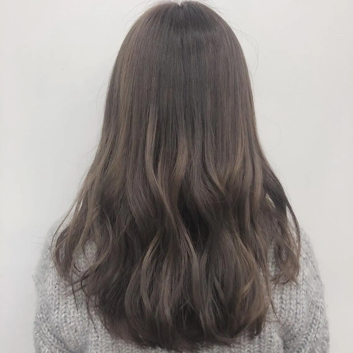 カラー カット ヘアカラー トリートメント 村上 遼華のヘアスタイル