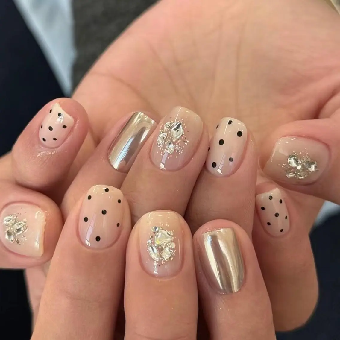 ネイル ハンドネイル 🎀 Ayaka_nailのネイルデザイン