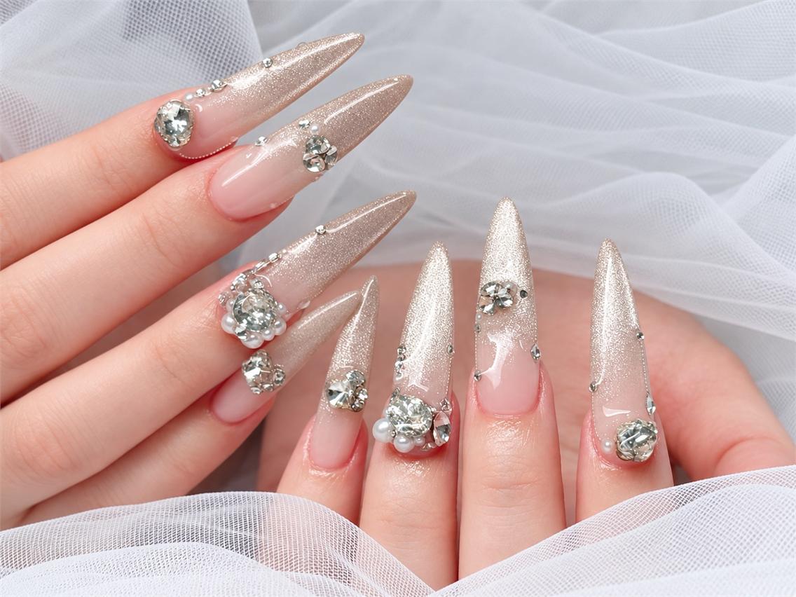 ネイル ロングネイル NAILS 168 大塚のネイルデザイン