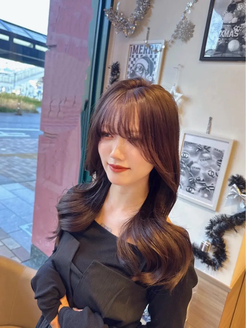 セミロング チョコレートブラウン カット ヘアカラー トリートメント 横浜/韓国/レイヤー カット/ユイナ🎀のヘアスタイル