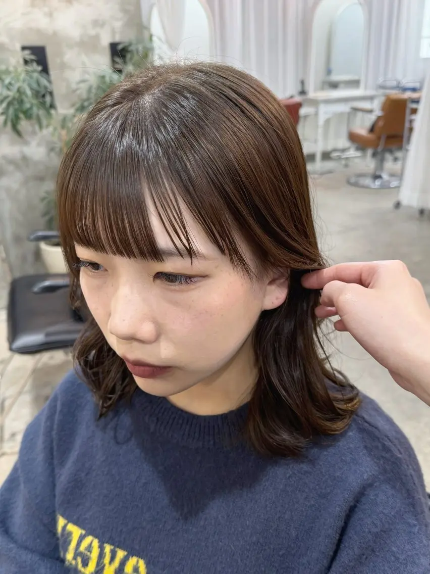 ミディアム カラー ベージュカラー 透明感カラー ヘアカラー トリートメント 三條 朋香のヘアスタイル