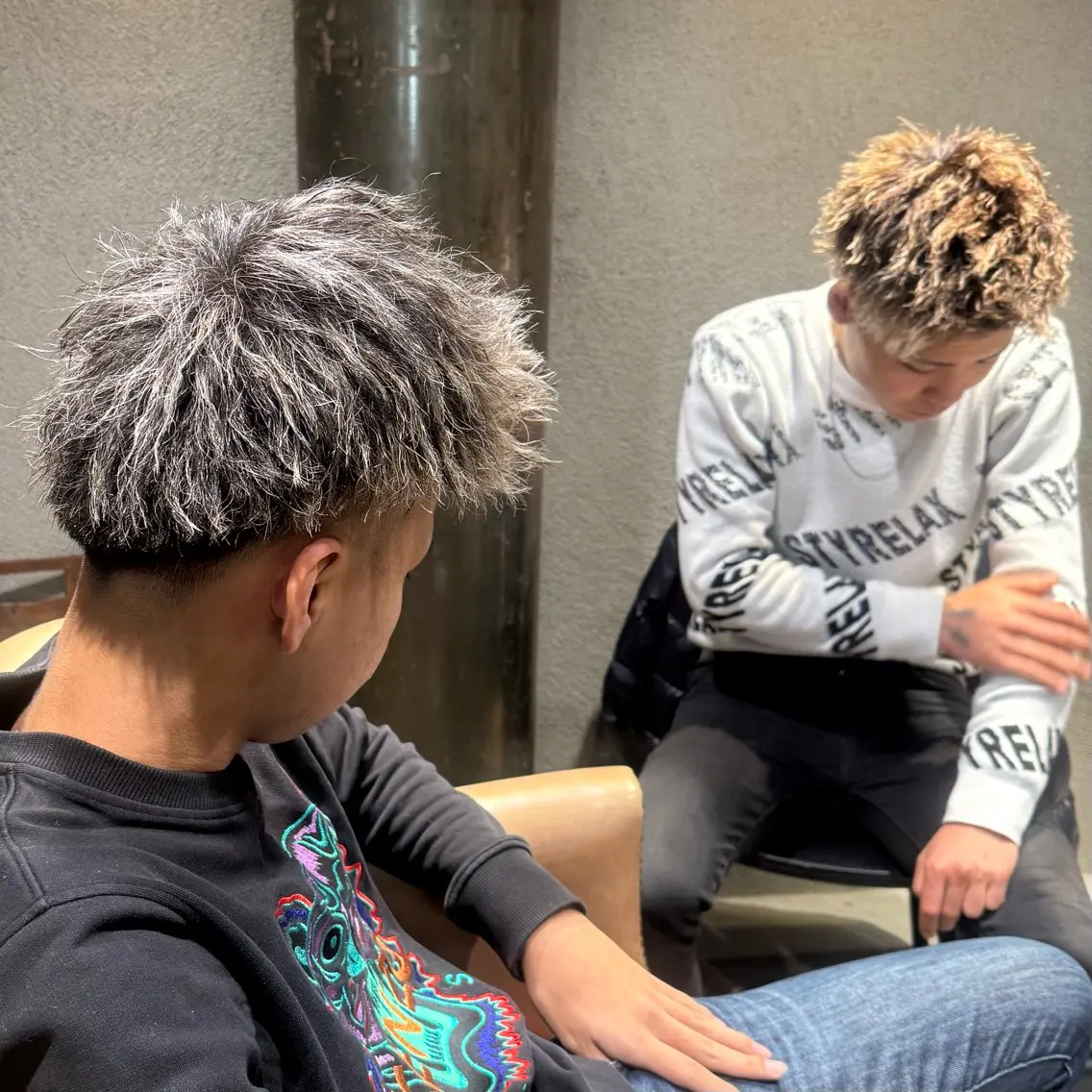 カラー パーマ メンズ メンズメッシュ メンズパーマ メンズツイストパーマ メッシュ 卒業式のヘアスタイル カット ヘアカラー パーマ トリートメント 畑中 希望のヘアスタイル