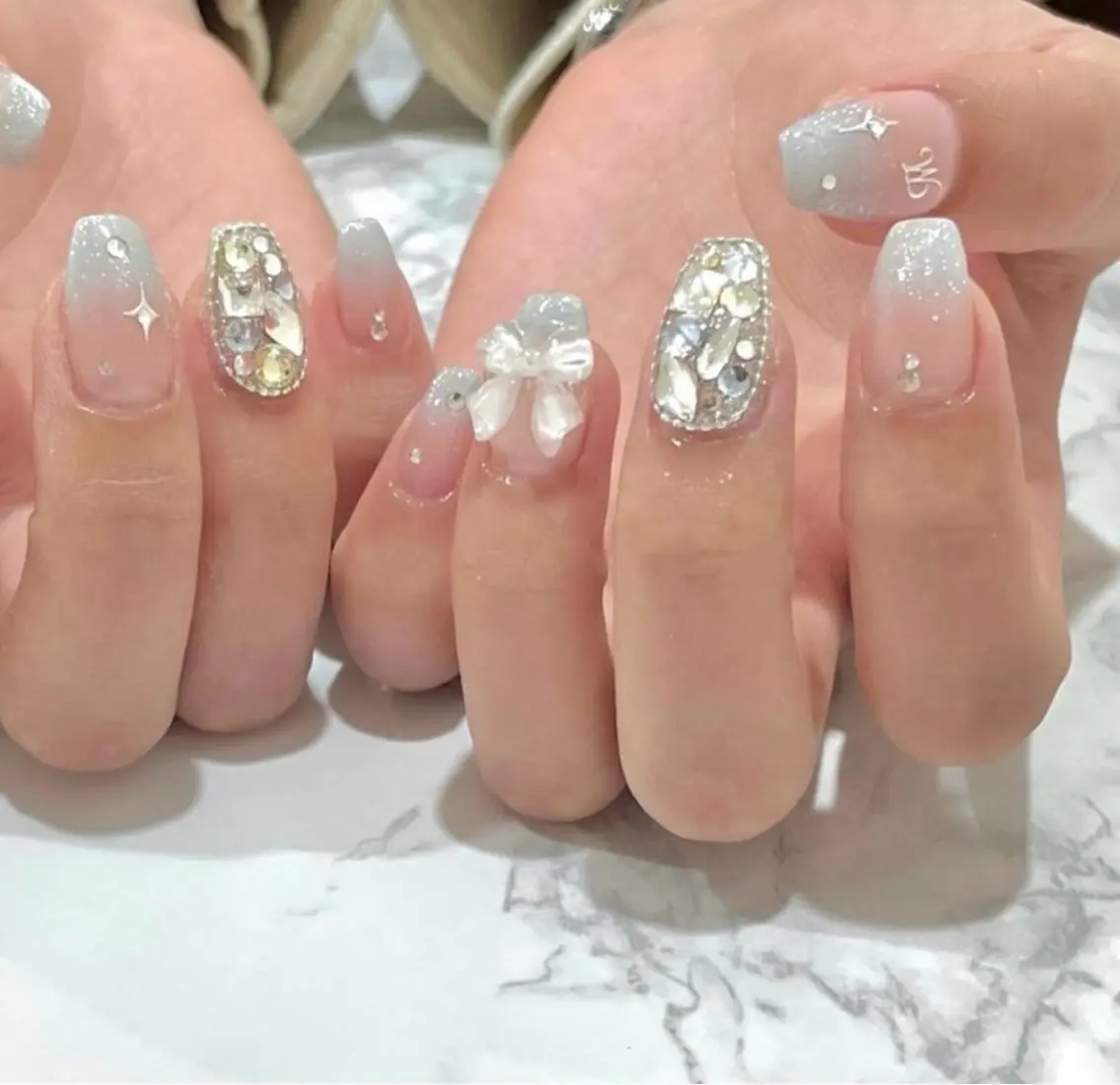 ネイル フレンチネイル キラキラネイル マグネットネイル ミラーネイル ニュアンスネイル ハンドネイル Tira Nailのネイルデザイン