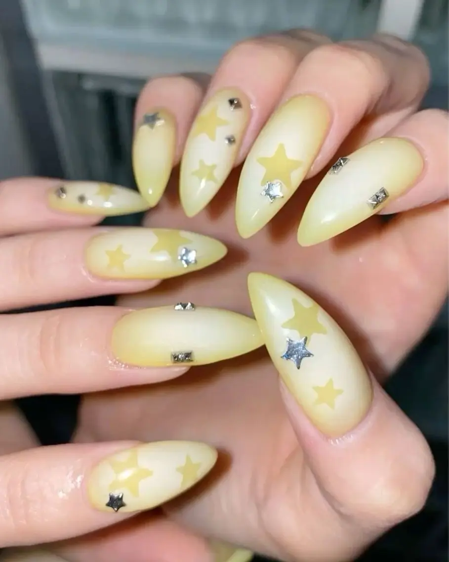 ネイル ハンドネイル HAPPI NAIL CALINのネイルデザイン