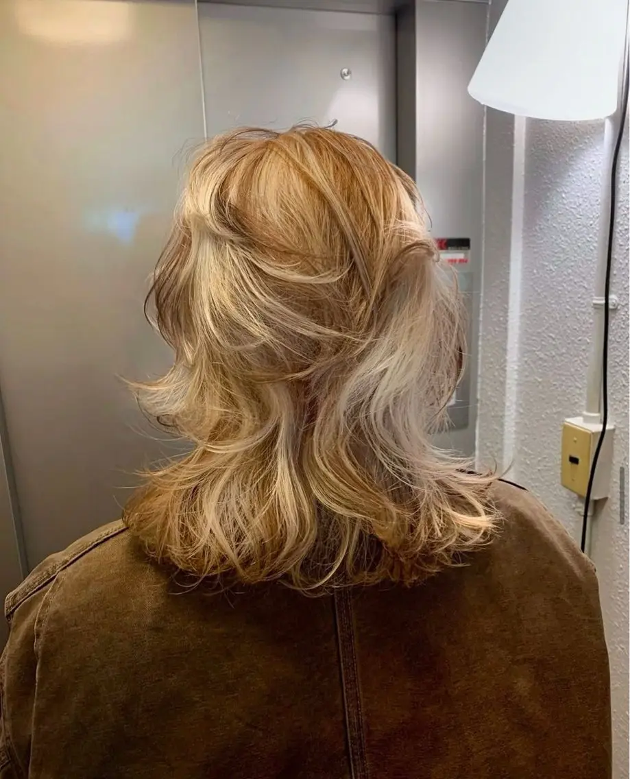 カラー 石川珠唯 neroのヘアスタイル