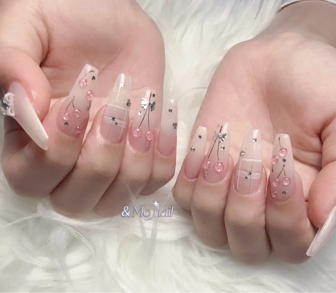 ネイル &ME ネイルサロンのネイルデザイン