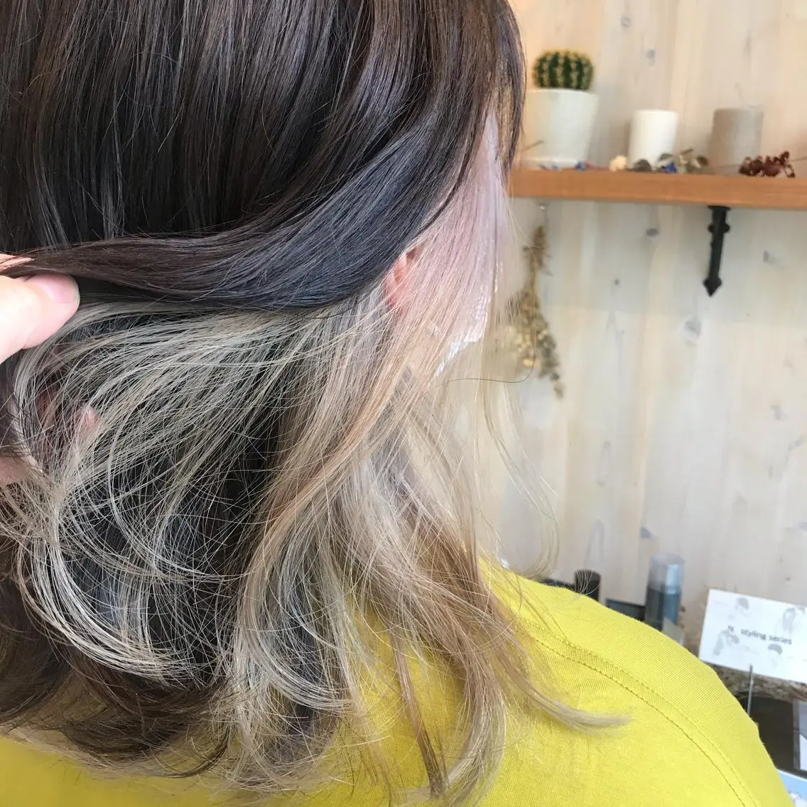 ミディアム カラー ベージュカラー インナーカラー 透明感カラー/ 寺田千雅子のヘアスタイル