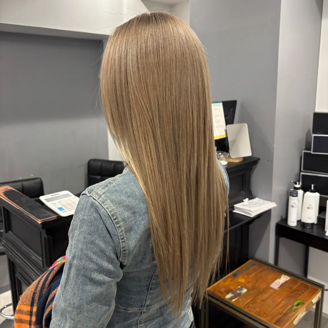 ロング カット ヘアカラー ブリーチ無しダブル カラー / LINAのヘアスタイル
