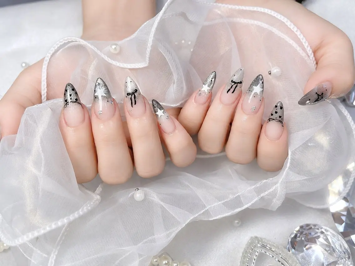 ネイル ハンドネイル Rina Mika Nailsのネイルデザイン