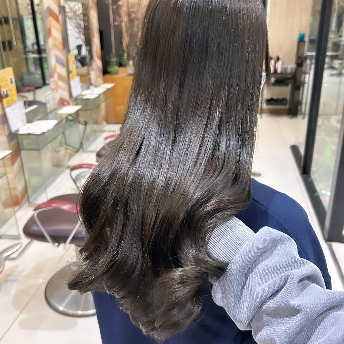 ✂️カット+高発色アドミオカラー+トリートメント🫧の写真