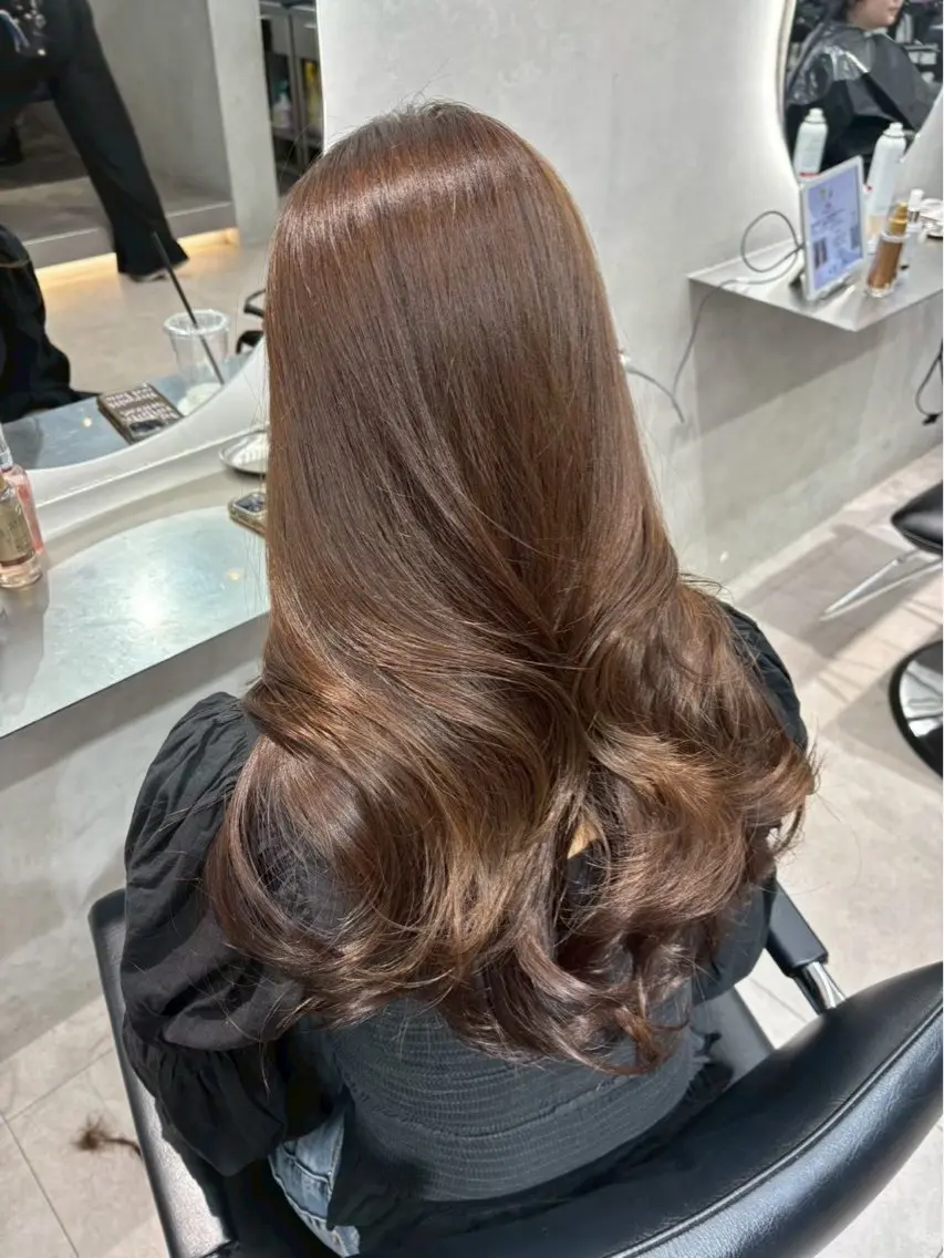ロング ヘアカラー 髪質改善ストレート 🫧seiyaのヘアスタイル