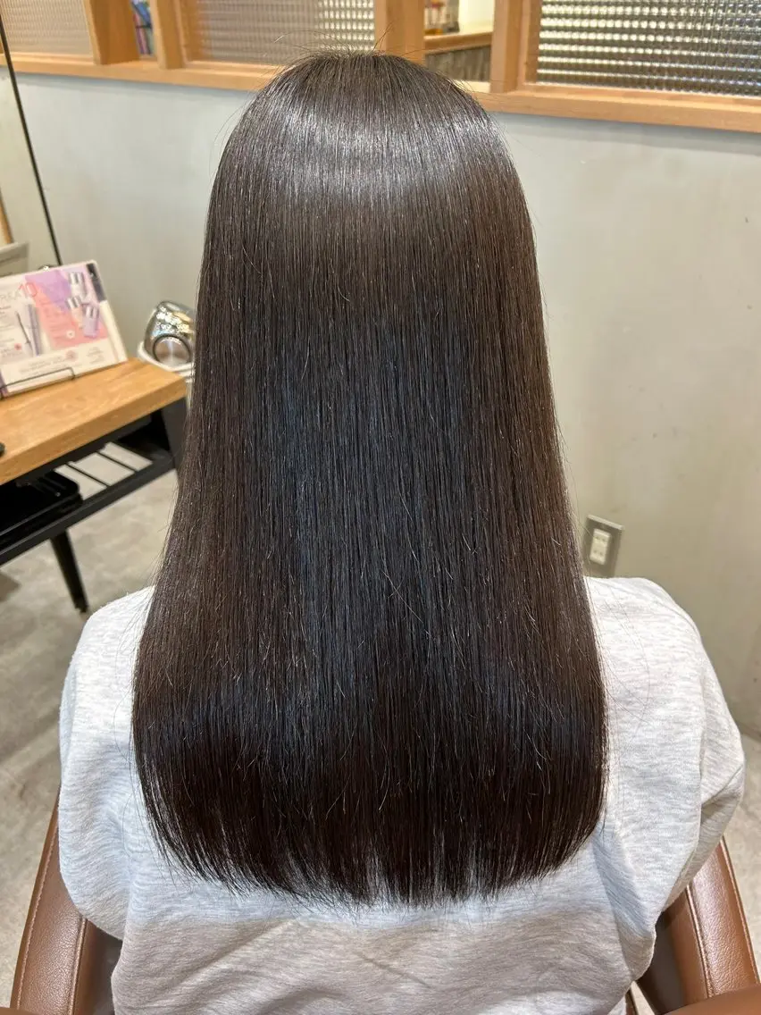 ロング 髪質改善 穐山 翔也のヘアスタイル