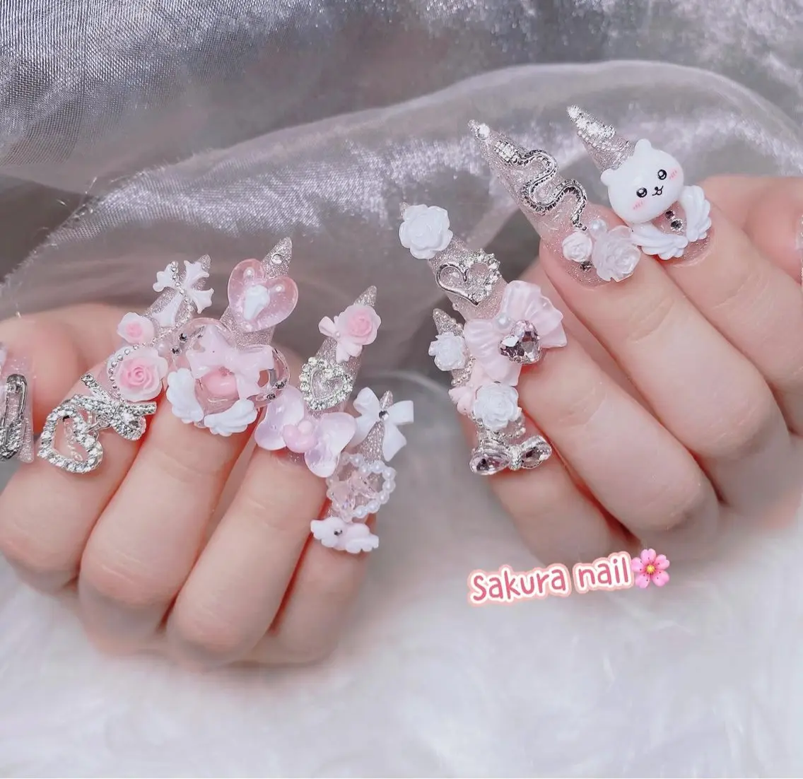 ネイル アートネイル オーロラネイル ボルドー チークネイル フレンチネイル ハンドネイル Sakura Nail Salonのネイルデザイン