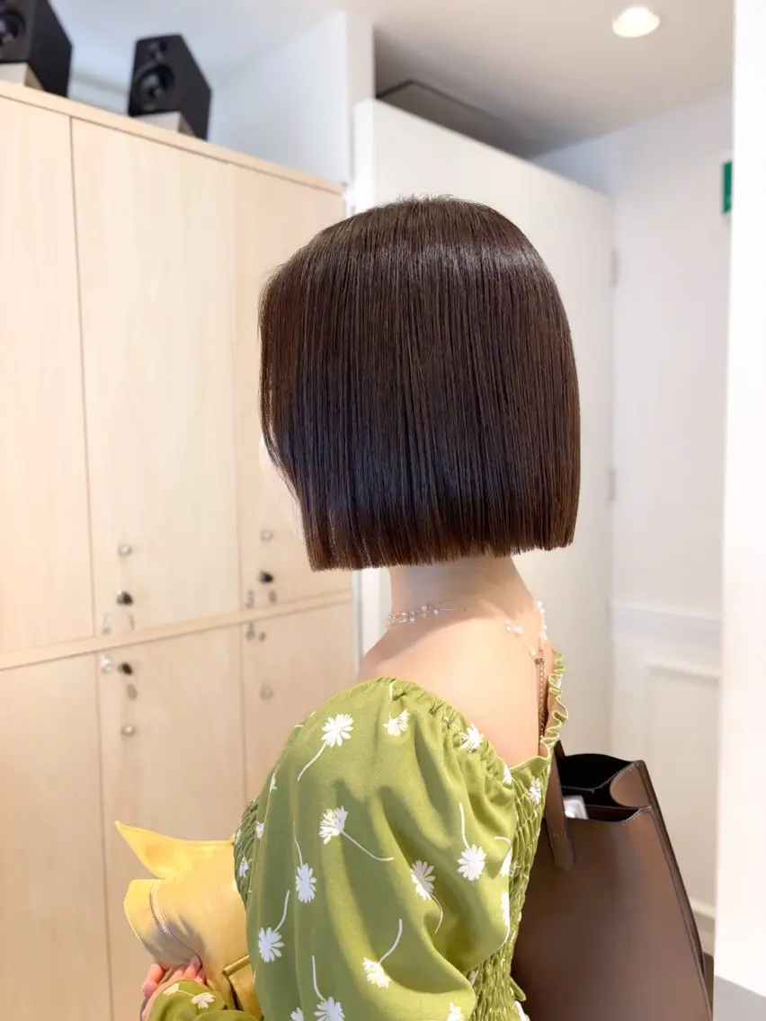 ミディアム ボブ 縮毛矯正 カット 縮毛矯正 トリートメント 柔らかgirly/ レイヤー/yuiのヘアスタイル