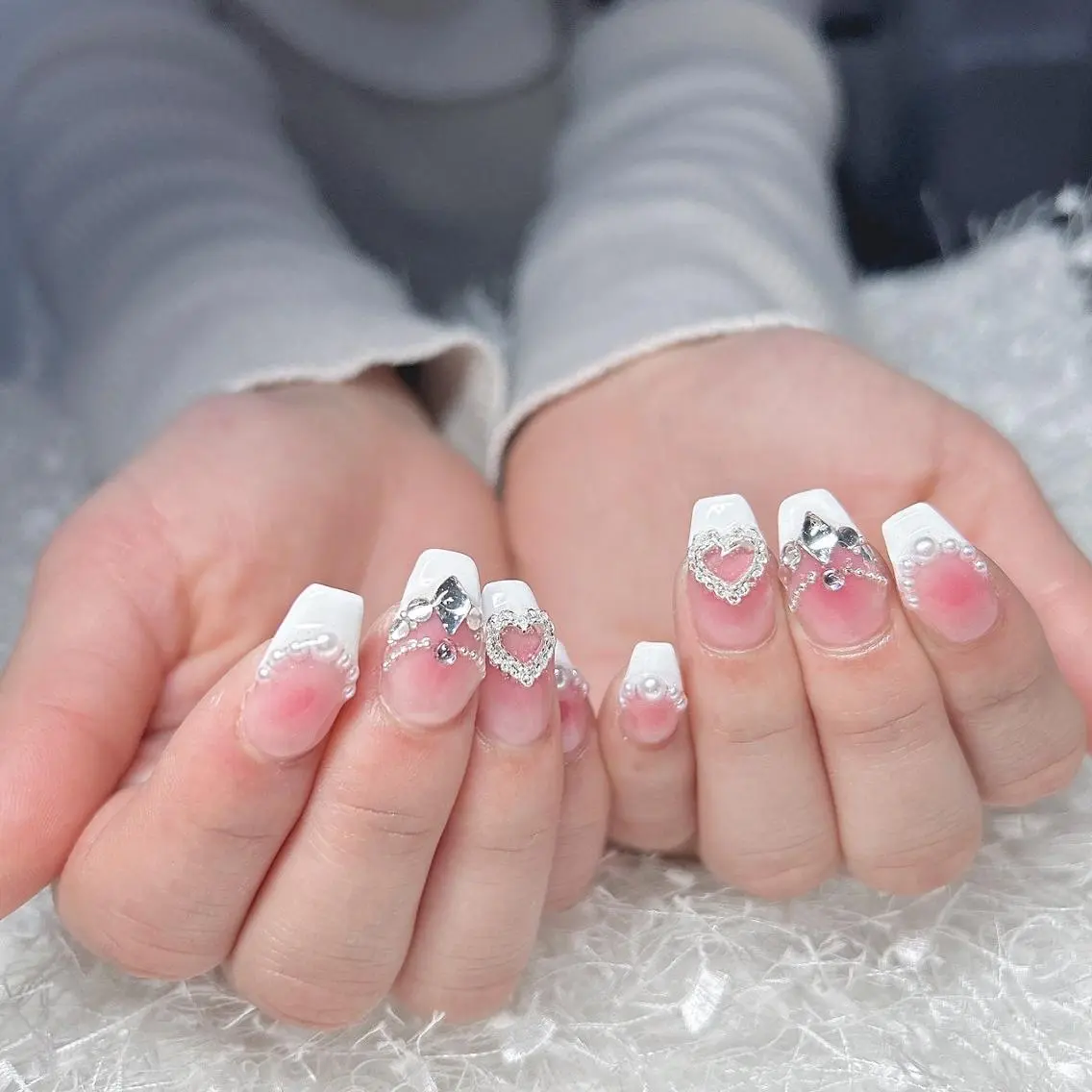 ネイル 長さ出し フレンチネイル ジェルネイル グラデーション 韓国ネイル ハンドネイル Nail&eye Belire 新宿のネイルデザイン
