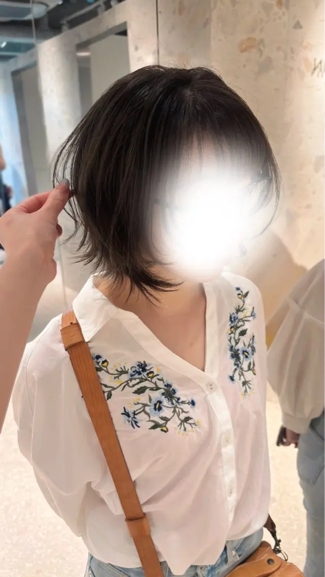 ショート カラー ボブレイヤー グレージュ オリーブカラー オリーブグレージュ オリーブグレー カット ヘアカラー 韓国レイヤー/垢 抜けカラー/KANAのヘアスタイル