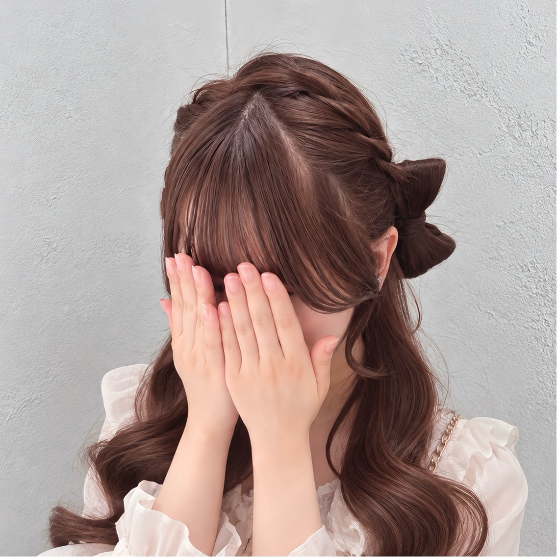 ロング ヘアアレンジ ヘアセット グレージュカラー/ ストレート/くるみのヘアスタイル