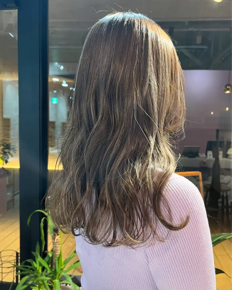 カラー ヘアカラー 艶感透明感カラー🤍 hinaのヘアスタイル