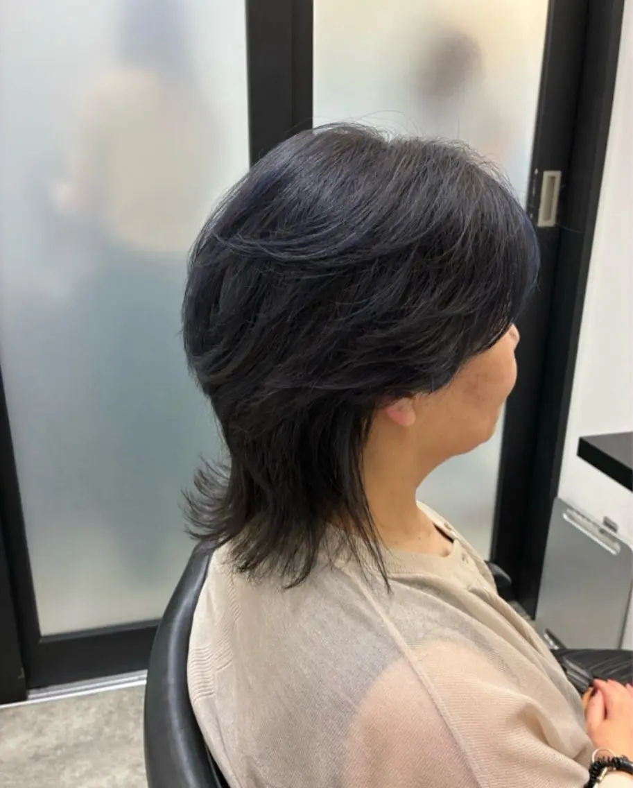 ショート カラー ネイビーカラー ウルフカット カット ヘアカラー 池袋 半個室 大人女性ヘアのヘアスタイル