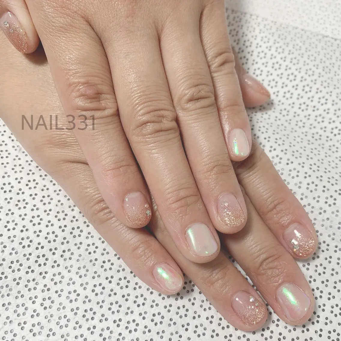 ネイル オーロラネイル ラメ(グリッター) ラメグラデーション Nail 331のネイルデザイン