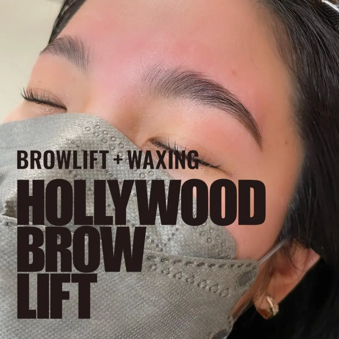 アイブロウ beautyroom Naturaのネイルデザイン