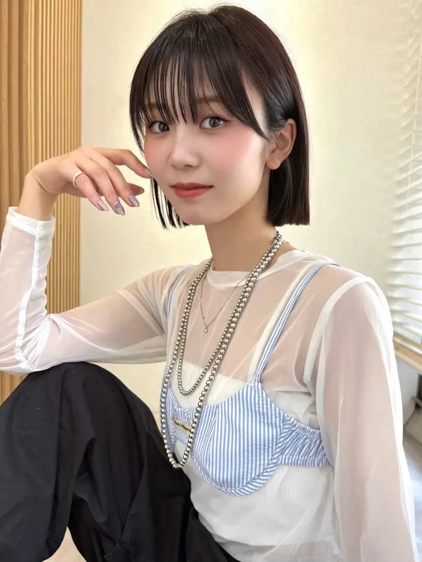ショート レイヤー/ ダブルカラーセナ🎀のヘアスタイル