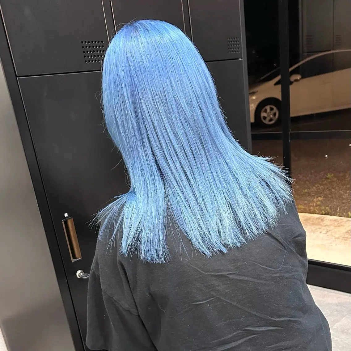 セミロング カラー 井手 孔介のヘアスタイル